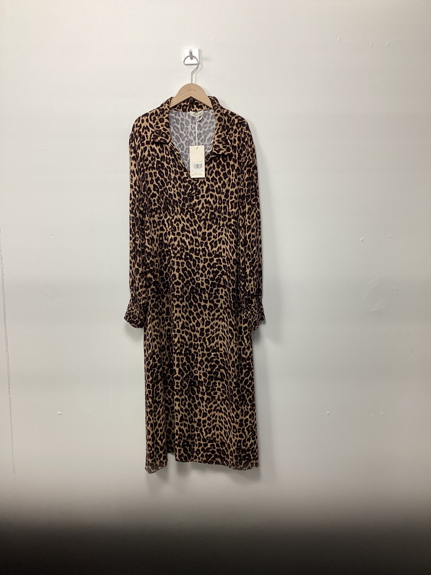 Re-Loved Animal Empire Line Midi Dress - Size 18 view 3